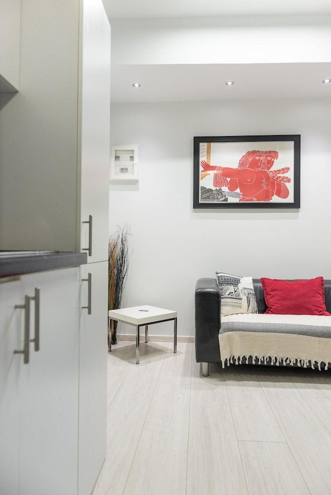 Acropolis Cozy Studio By Livin Urbban Афины Экстерьер фото